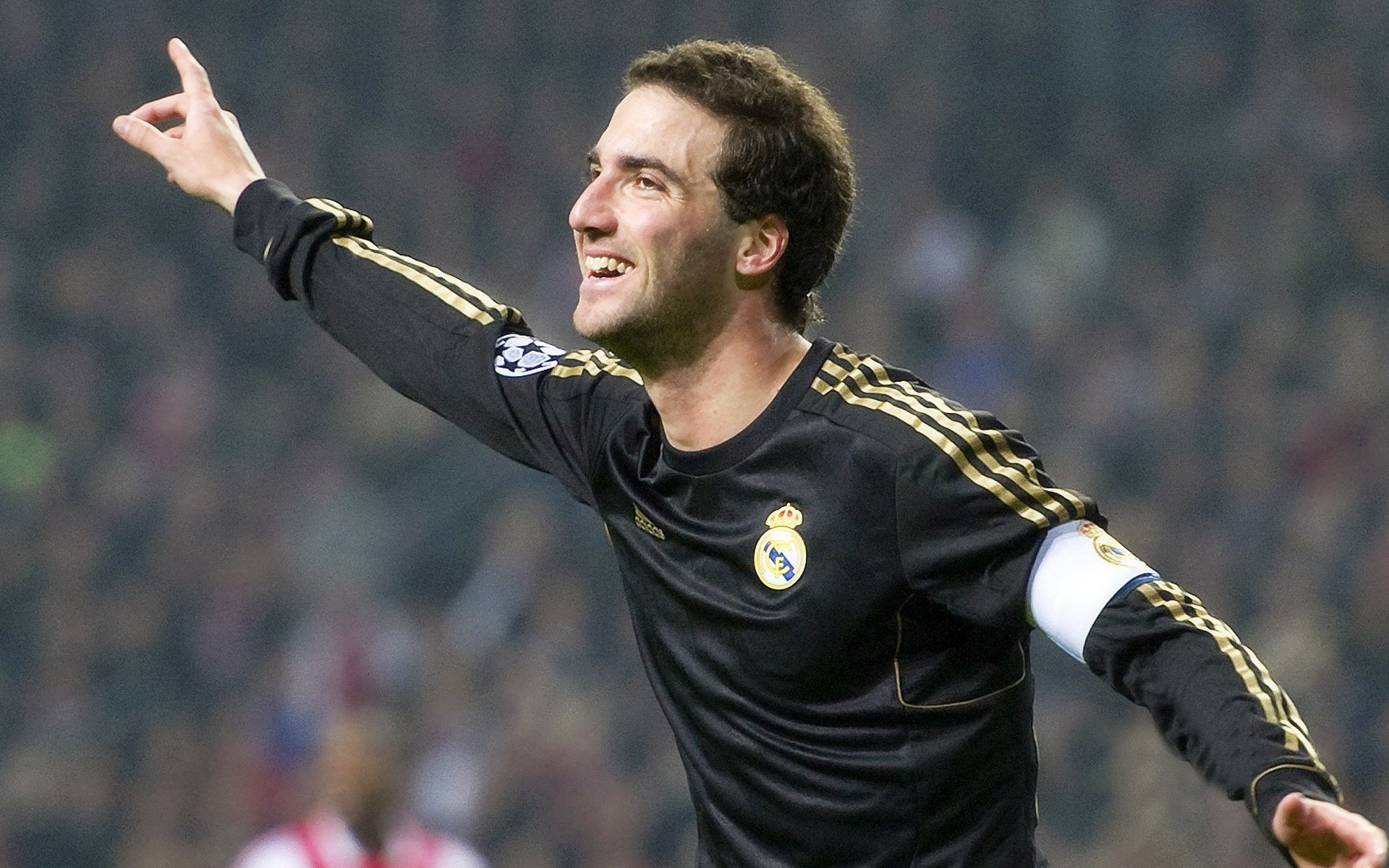 开云下载-《王者荣耀》“超级战队”即将决战,荣耀花落谁家?